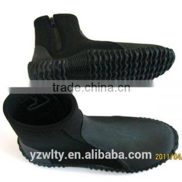 Neoprene vulcanized rubber boots
