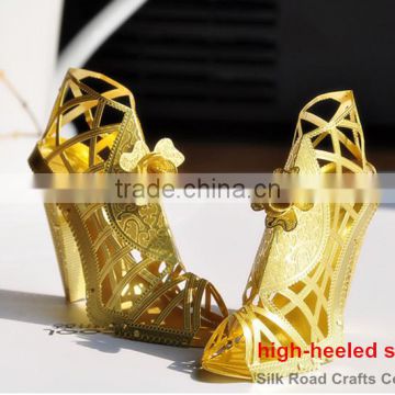 beautiful golden high-heeled shoes cube puzzle for little baby