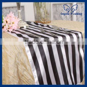 RU010A hot sale 2015 fancy weddding black and white stripe table runner