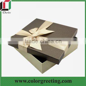 Hot sale high quality luxury custom clothing packaging box