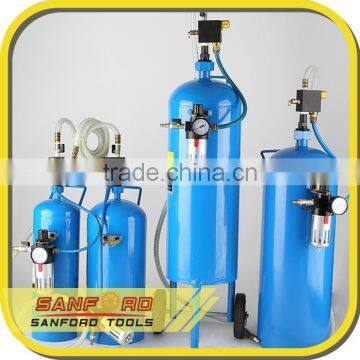 Easy Handle Sandblaster Machine With Arm For Cleaning photo-3