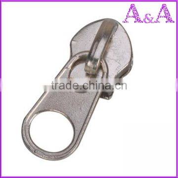 HOT-SELLING Large Nylon Slider With Hook Hole N/L for Nylon Zipper photo-2