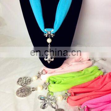 Nice short fashion jewelry scarves pendants on sale