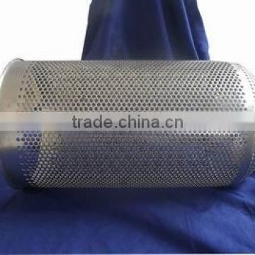 Cylindrical strainer