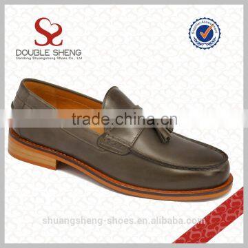 Chaussure homme / wholesale genuin leather classical tassel loafers / men shoes leather