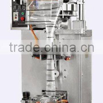 Automatic vertical granule packing machine