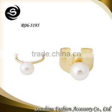 Pearl jewelry hot selling rings plated in gold with imitation pearl and wholesale jewelry in 2015 made in Yiwu China