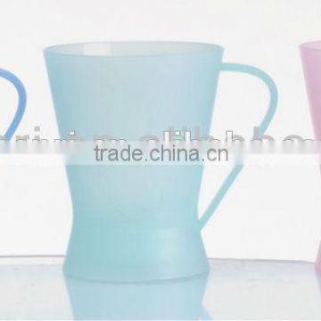 palstic pp material gifts water cup,juice cup,promotional items china manufacturer