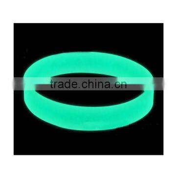 2016 Custom Logo Printed Glow in the Dark Silicone Wristbands photo-3