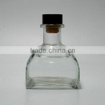 aromatherapy bath oil glass bottle with cork lid