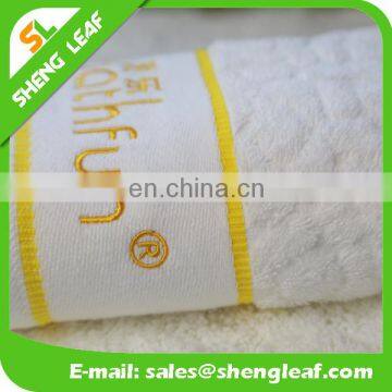 hotel 100% cotton white bath towel with embroidered logo