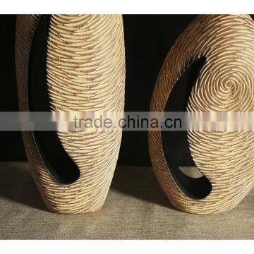 Jiayi Abstract Thread Narrow Mouth Vase Floor Vase Simple Atmospheric Fine Resin Craft Home Decoration photo-2