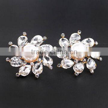 >< BEST SELLING Pearl Rhinestone Flower Earring/