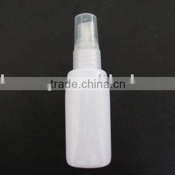 100ml White Plastic spray bottle P-12