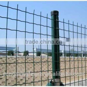 Metal powder coated security fence in roll