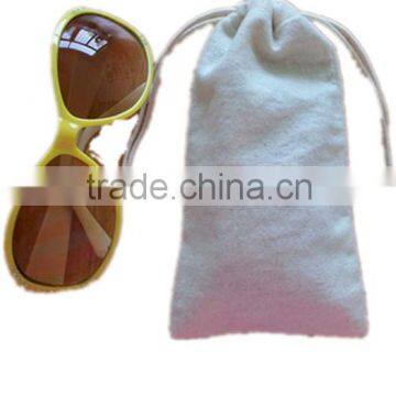 Personalized custom pouch for eyeglass