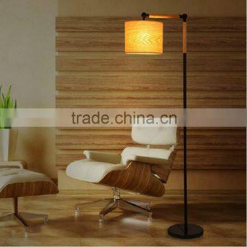 Morden simple wooden floor lamp