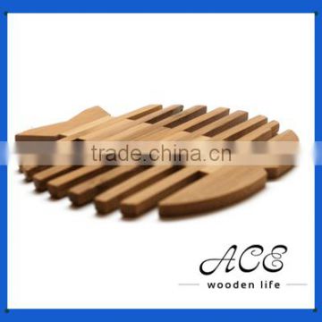 Fish Shape Wooden Trivet Wooden Placemat 2016 New Design Pot Holder Hot Sale Solid Wood Kitchenware for Kids