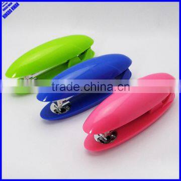 2014 office desktop plastic new designer colorful stapler