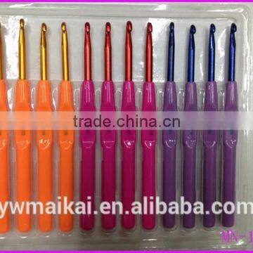 China wholesale ergonomic design plastic handle knitting needles crochet hook