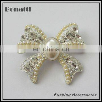 New designed fashion brooch with rhinestone