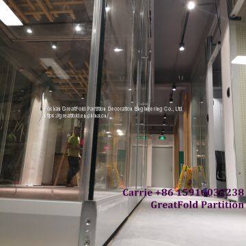 Manufacturer Movable Folding Glass Wood Partition Design for Restaurant photo-5