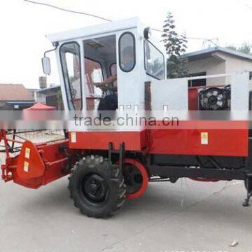 Self-propelled square forage baler