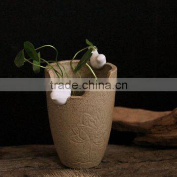 Modern style excellent quality glazed white point black ceramic flower pots for hall