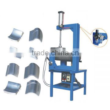 Tyre vulcanizing machine