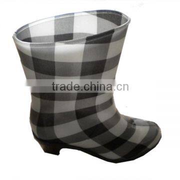 fashion lady plaid pvc rain boots,outdoor water shoes,wear-resistant working boots