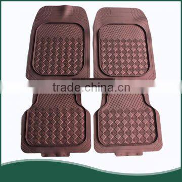 Tailorable car mat can be cut to the right size with high edge