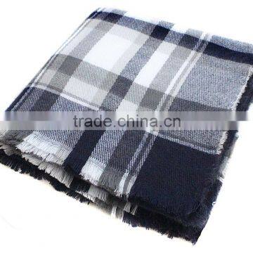 Blanket Square Oversize Black and White Tartan Shawl photo-6