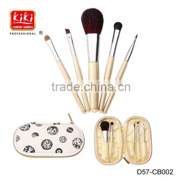 5 In 1 Cosmetic Brush Set. Wooden handle makeup brush set. professional makeup brush set