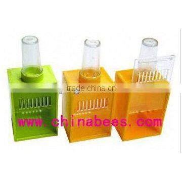 2013 hot sale beekeeping equipment plastic new type Queen cage