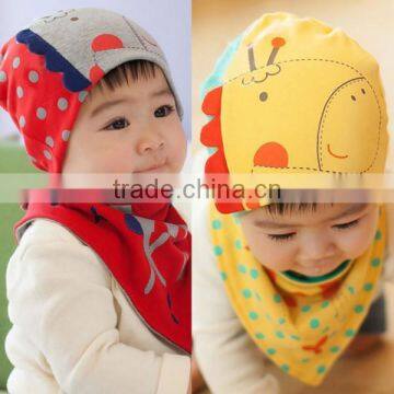New Lovely Infants Triangle Scarf Bibs + 3D Giraffe Print Cotton Beanie Hats Caps photo-3