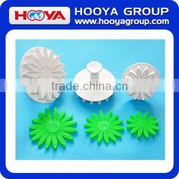 3 Pcs Veined Sunflower Daisy and Gerbera Flower Cake Decorating Tools Flower Plunger Fondant Cutters Embosser Paste Tool Kit photo-3
