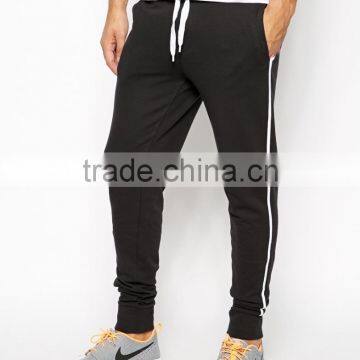 Fashionable Wholesale Camo Joggers photo-4