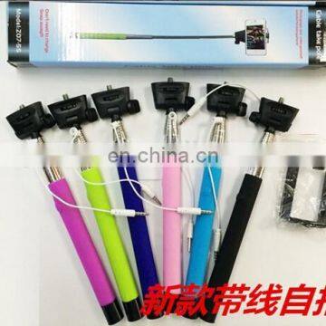 Good Quality Bluetooth Selfie Stick Build in Shutter Universal for Mobile Phones photo-3