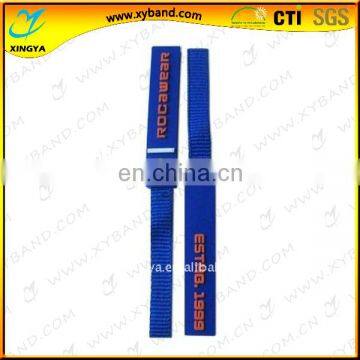 garment cord zipper puller with silicon tag