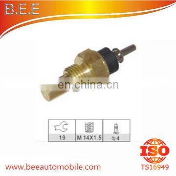 High Quality Auto Water Temperature Sensor 005 542 1017 / 0055421017