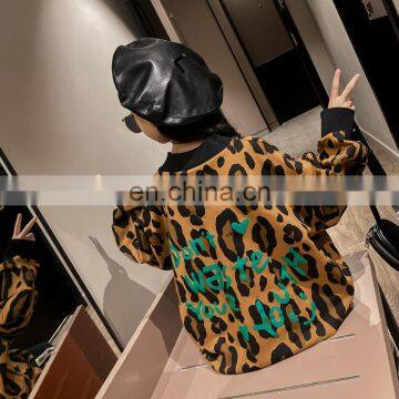 Girls' Plush Sweater Autumn / Winter 2020 New Leopard Top Medium and Large Children's Thickened Winter Sweater photo-4