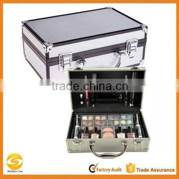 Custom silver hard shell aluminum makeup vanity case, cosmetic storage travel carrying case