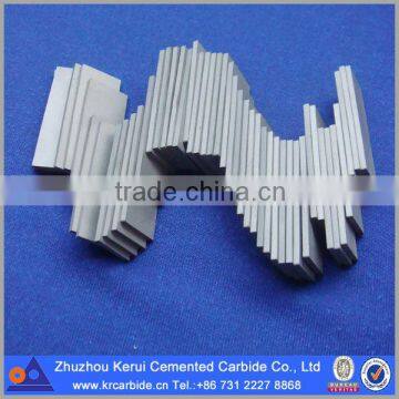 carbide brazing inserts for concrete conveyors