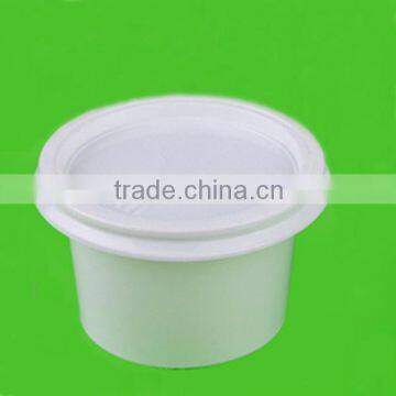 Plastic food container with cover