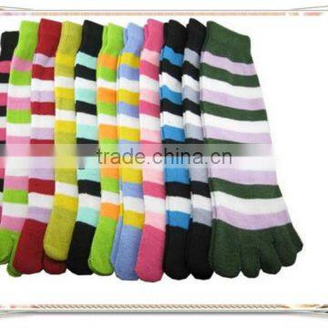 colourful streped design woman cotton socks wholesale price hot selling popular five toe socks small MOQ can retail