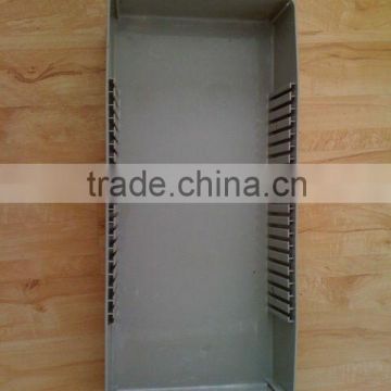 Injection molded plastic container