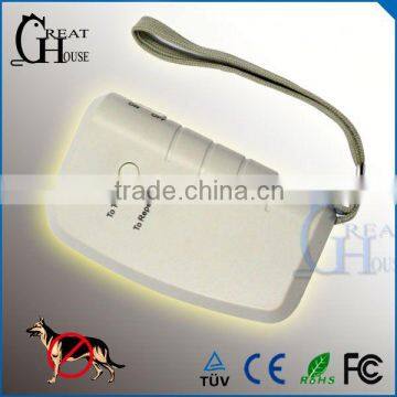 Two-in-one dog training clicker method in pest control