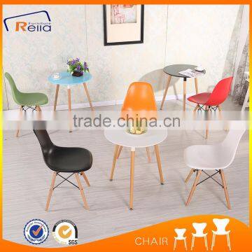 US leisure plastic bright colored cheap chairs