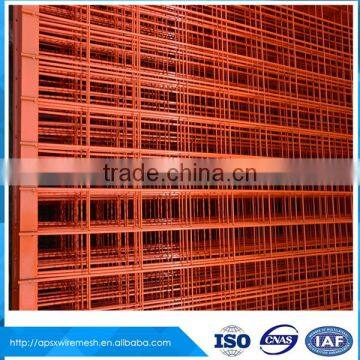 Powder coated wire mesh panel for fences