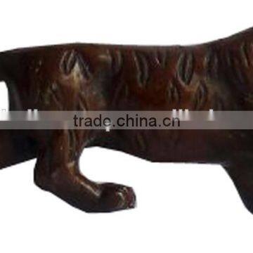 tiger sculpture